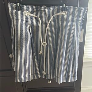 New with tags Striped Blue and White skirt size large